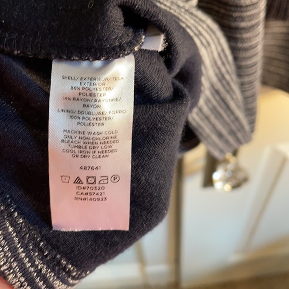 Loft V Neck Dress - Picture 6 of 7